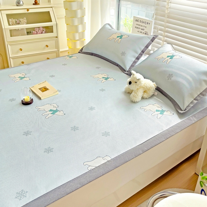 91家纺网 家纺一手货源 找家纺 金盛纺 2025新款A类数码印花冰丝席-床席款北极熊-床席款