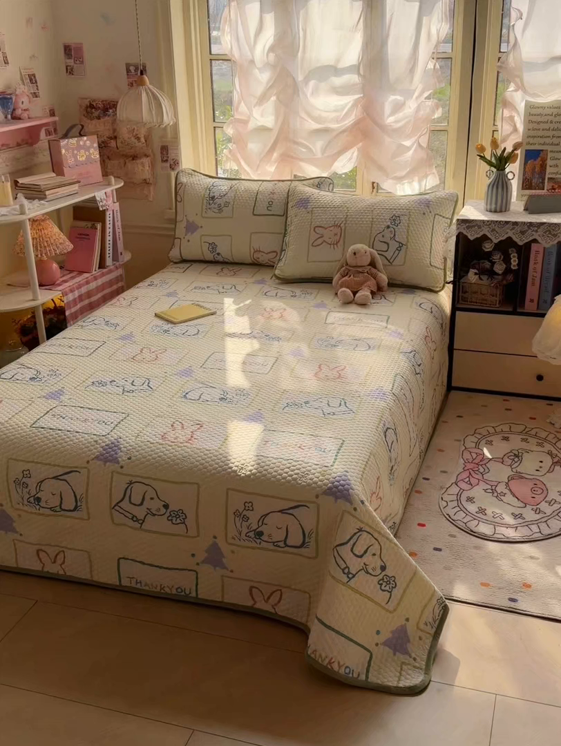 91家纺网 家纺一手货源 找家纺 梵克保罗 2026新款金豆豆床盖A类针织棉印花大版卡通床盖三四件套 兔兔和狗