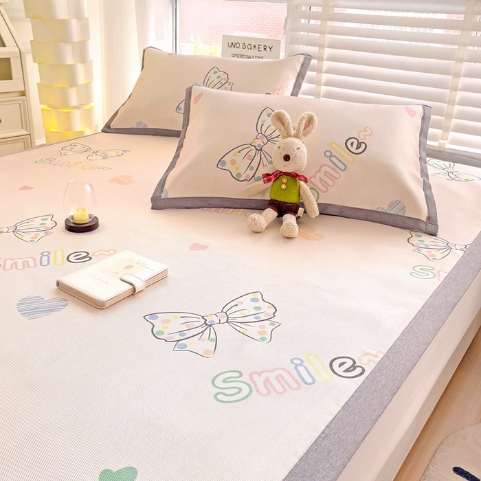 91家纺网 家纺一手货源 找家纺 金盛纺 2025新款A类数码印花冰丝席-床席款蝴蝶结-床席款