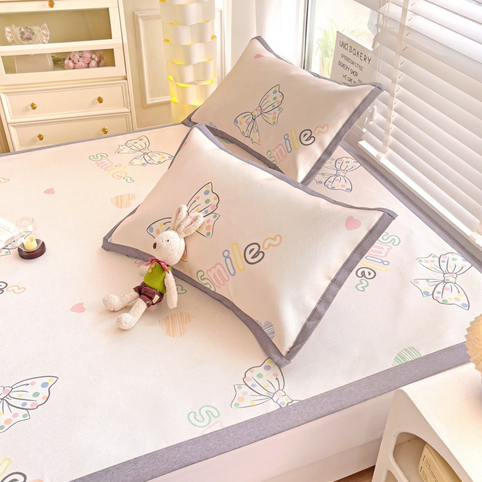 91家纺网 家纺一手货源 找家纺 金盛纺 2025新款A类数码印花冰丝席-床席款蝴蝶结-床席款