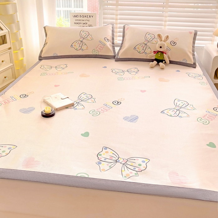 91家纺网 家纺一手货源 找家纺 金盛纺 2025新款A类数码印花冰丝席-床席款蝴蝶结-床席款