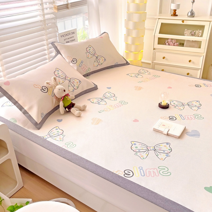 91家纺网 家纺一手货源 找家纺 金盛纺 2025新款A类数码印花冰丝席-床席款蝴蝶结-床席款