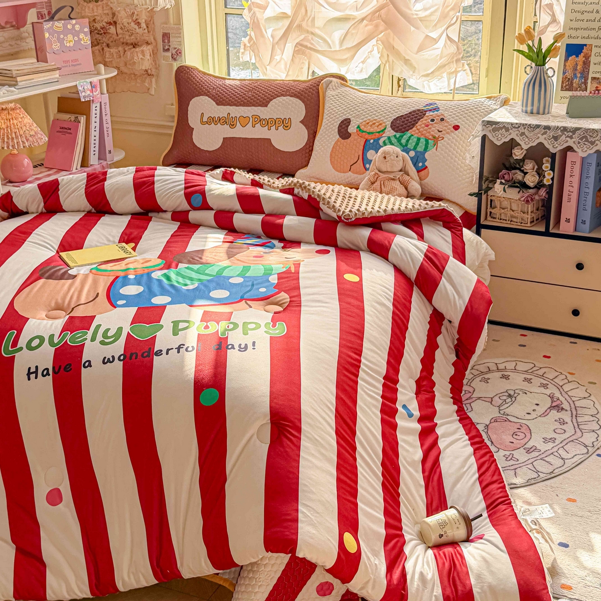 91家纺网 家纺一手货源 找家纺 梵克保罗 2026春夏直播热款A类针织棉豆豆被夏被春秋被空调被儿童学生大版卡通被子被芯 鸿运当头