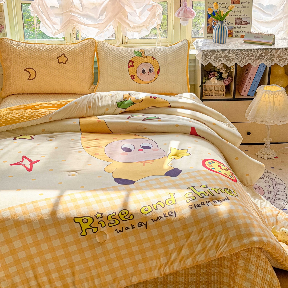 91家纺网 家纺一手货源 找家纺 梵克保罗 2026春夏直播热款A类针织棉豆豆被夏被春秋被空调被儿童学生大版卡通被子被芯 幸运星星