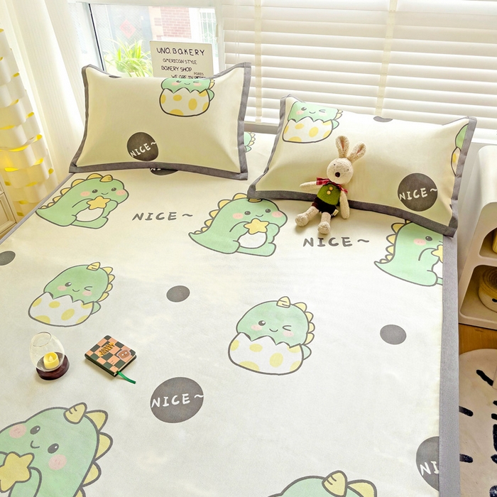 91家纺网 家纺一手货源 找家纺 金盛纺 2025新款A类数码印花冰丝席-床席款萌恐龙-床席款