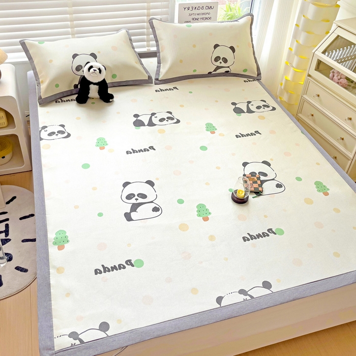 91家纺网 家纺一手货源 找家纺 金盛纺 2025新款A类数码印花冰丝席-床席款趴趴熊-床席款