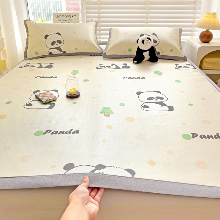 91家纺网 家纺一手货源 找家纺 金盛纺 2025新款A类数码印花冰丝席-床席款趴趴熊-床席款