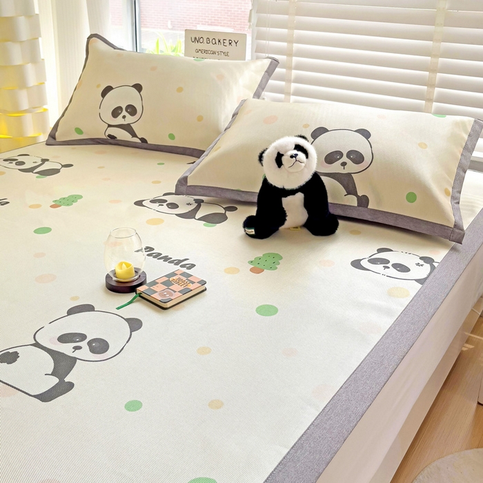 91家纺网 家纺一手货源 找家纺 金盛纺 2025新款A类数码印花冰丝席-床席款趴趴熊-床席款