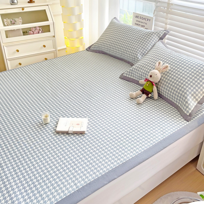 91家纺网 家纺一手货源 找家纺 金盛纺 2025新款A类数码印花冰丝席-床席款千鸟格-灰-床席款