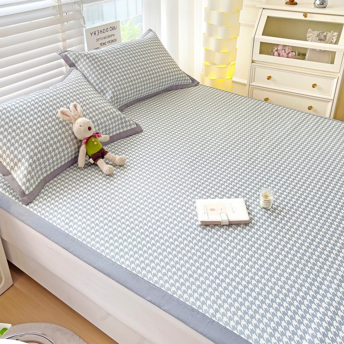 91家纺网 家纺一手货源 找家纺 金盛纺 2025新款A类数码印花冰丝席-床席款千鸟格-灰-床席款