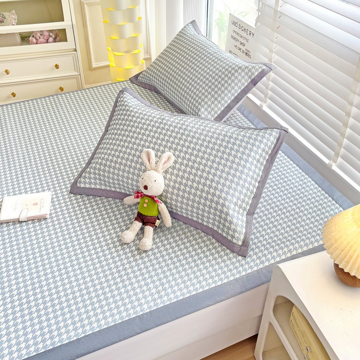 91家纺网 家纺一手货源 找家纺 金盛纺 2025新款A类数码印花冰丝席-床席款千鸟格-灰-床席款