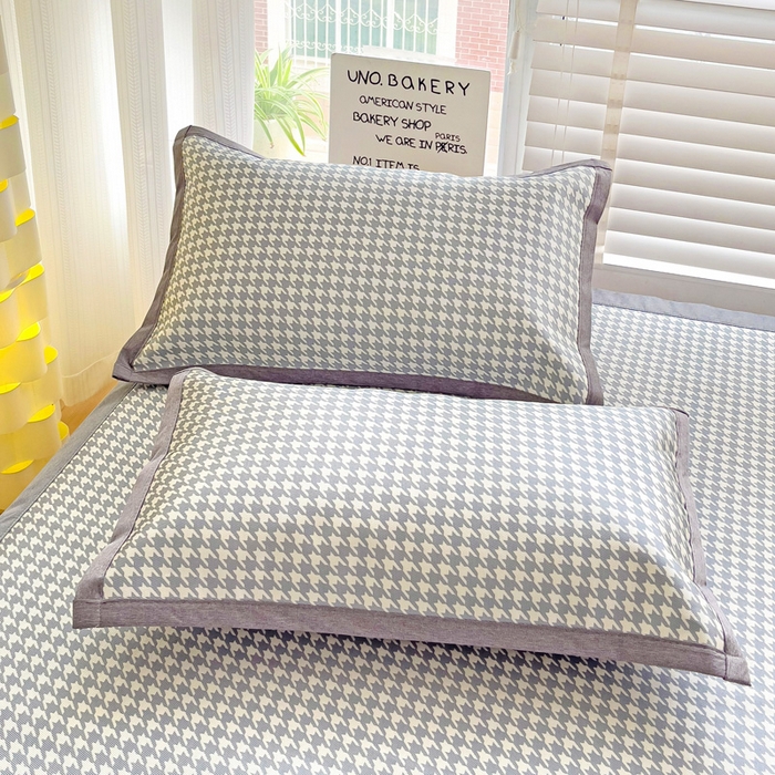 91家纺网 家纺一手货源 找家纺 金盛纺 2025新款A类数码印花冰丝席-床席款千鸟格-灰-床席款