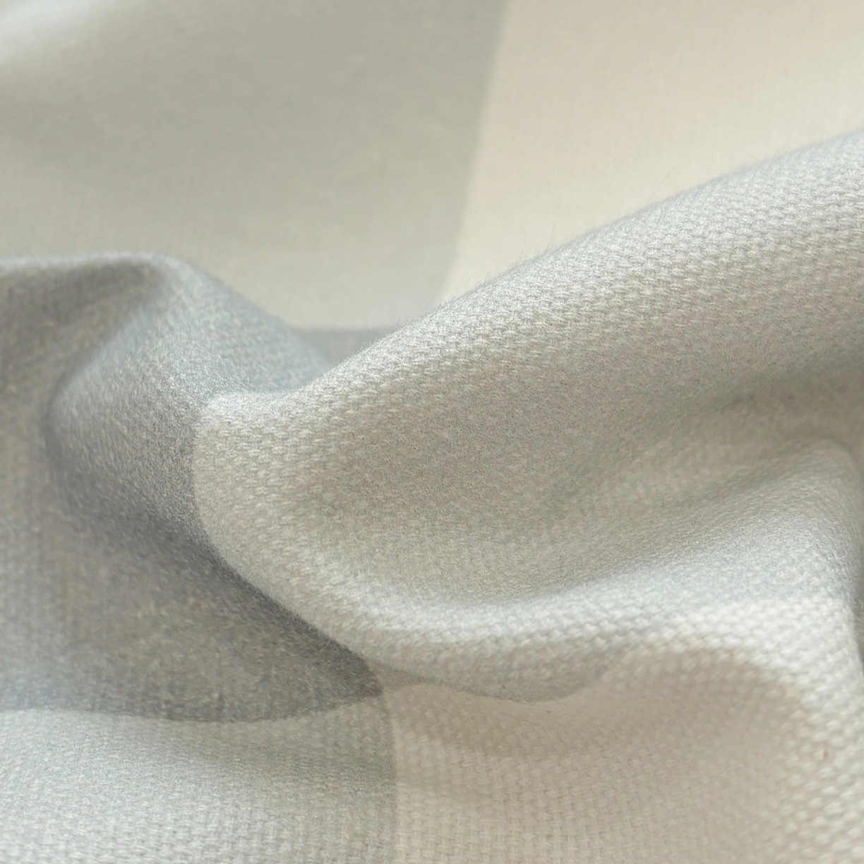 91家纺网 家纺一手货源 找家纺 雅居纺家纺 2026新款毛巾绣全棉纯棉老粗布席子凉席床笠床单 灰格趴趴宠