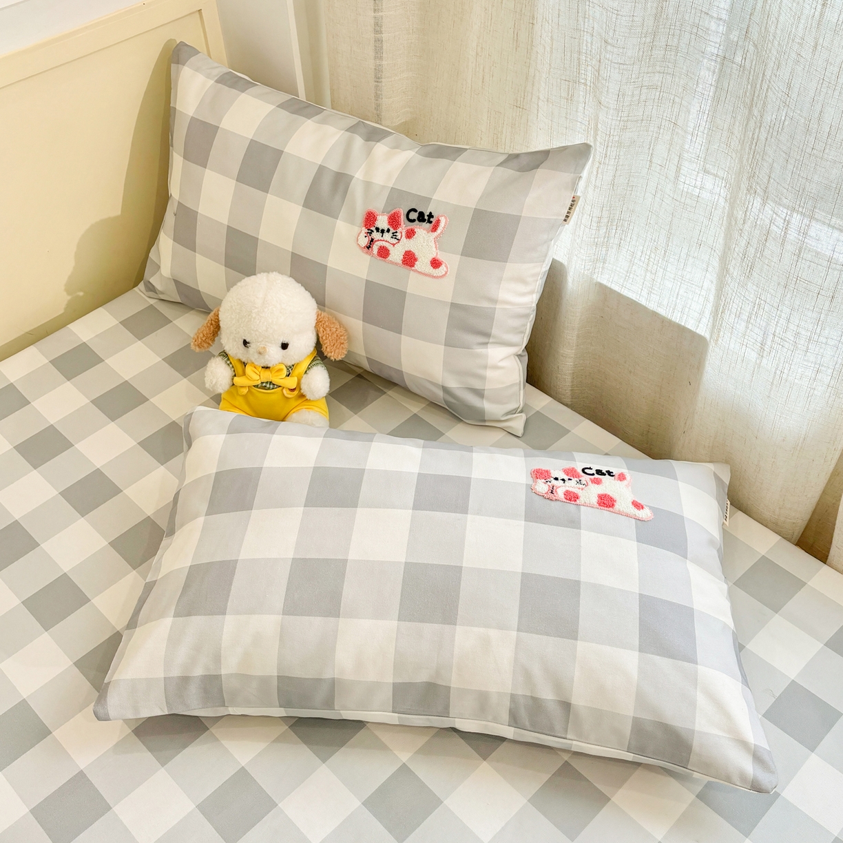 91家纺网 家纺一手货源 找家纺 雅居纺家纺 2026新款毛巾绣全棉纯棉老粗布席子凉席床笠床单 灰格趴趴宠