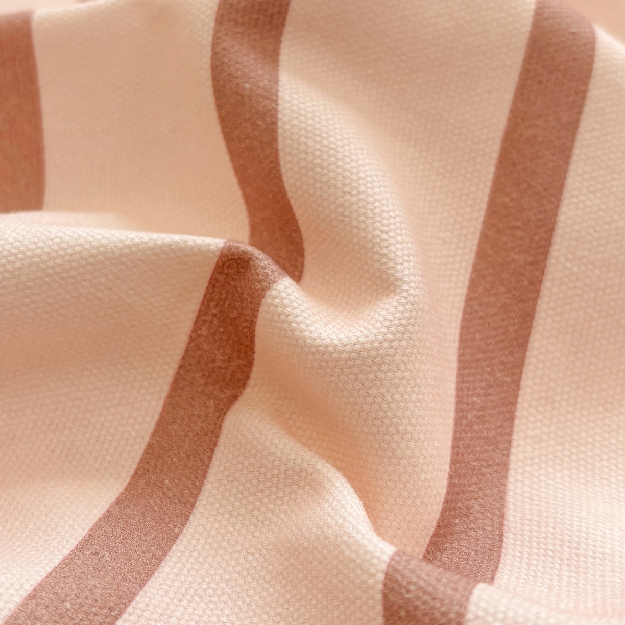 91家纺网 家纺一手货源 找家纺 雅居纺家纺 2026新款毛巾绣全棉纯棉老粗布席子凉席床笠床单 咖条小熊