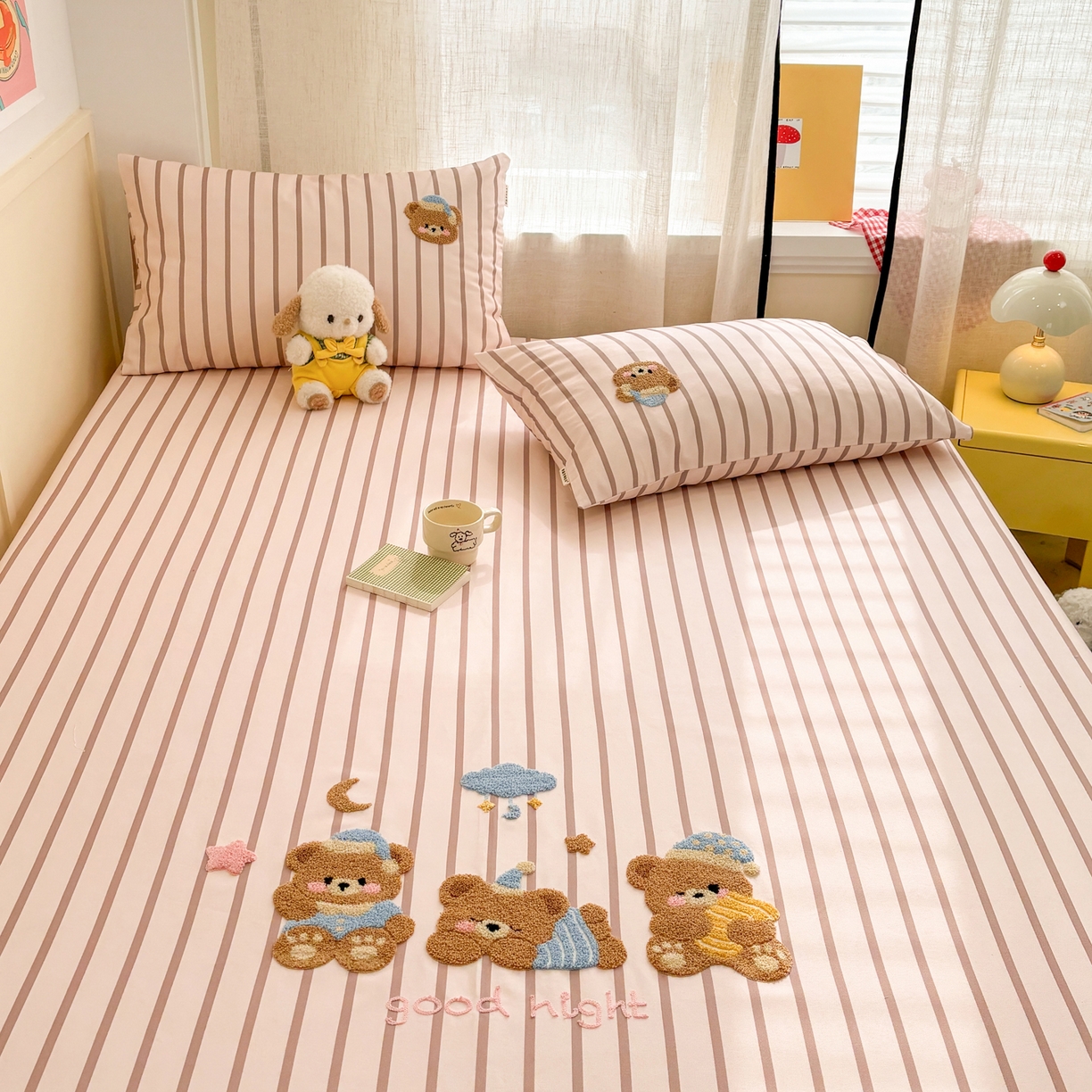 91家纺网 家纺一手货源 找家纺 雅居纺家纺 2026新款毛巾绣全棉纯棉老粗布席子凉席床笠床单 咖条小熊