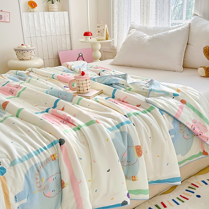 91家纺网 家纺一手货源 找家纺 梵克保罗 2026春夏新款A类针织棉嘟嘟被夏被春秋被空调被儿童学生被子被芯 艾利小象