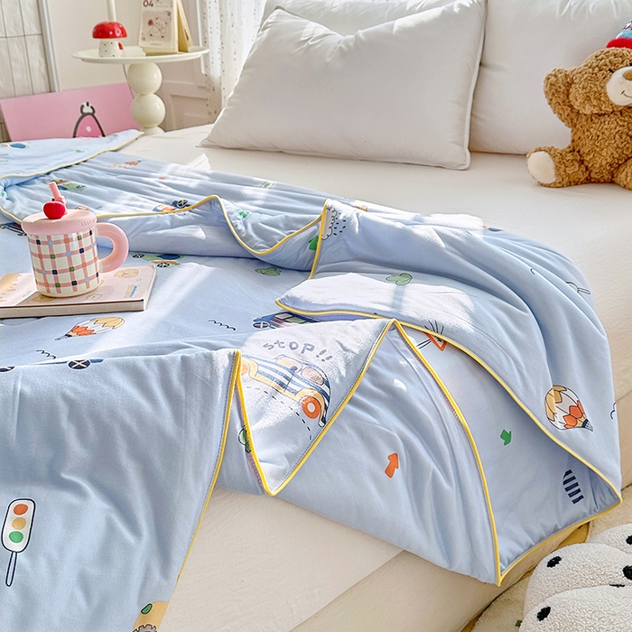 91家纺网 家纺一手货源 找家纺 梵克保罗 2026春夏新款A类针织棉嘟嘟被夏被春秋被空调被儿童学生被子被芯 小汽车