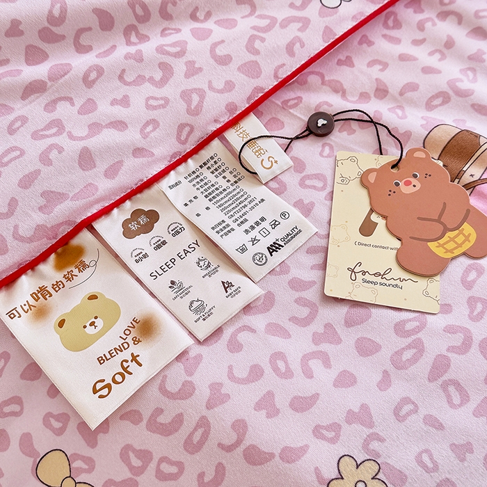 91家纺网 家纺一手货源 找家纺 梵克保罗 2026春夏新款A类针织棉嘟嘟被夏被春秋被空调被儿童学生被子被芯 粉粉豹纹猫