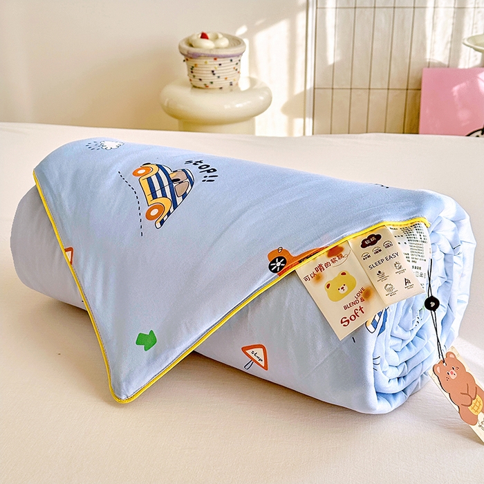 91家纺网 家纺一手货源 找家纺 梵克保罗 2026春夏新款A类针织棉嘟嘟被夏被春秋被空调被儿童学生被子被芯 小汽车