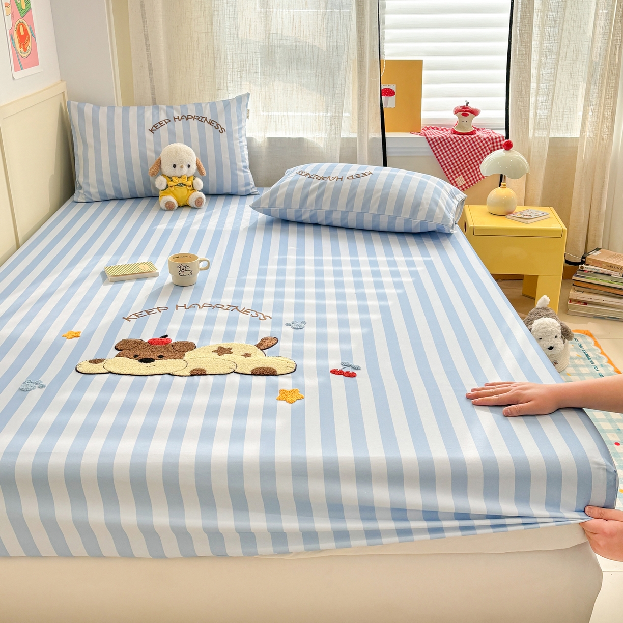 91家纺网 家纺一手货源 找家纺 雅居纺家纺 2026新款毛巾绣全棉纯棉老粗布席子凉席床笠床单 蓝条睡睡狗