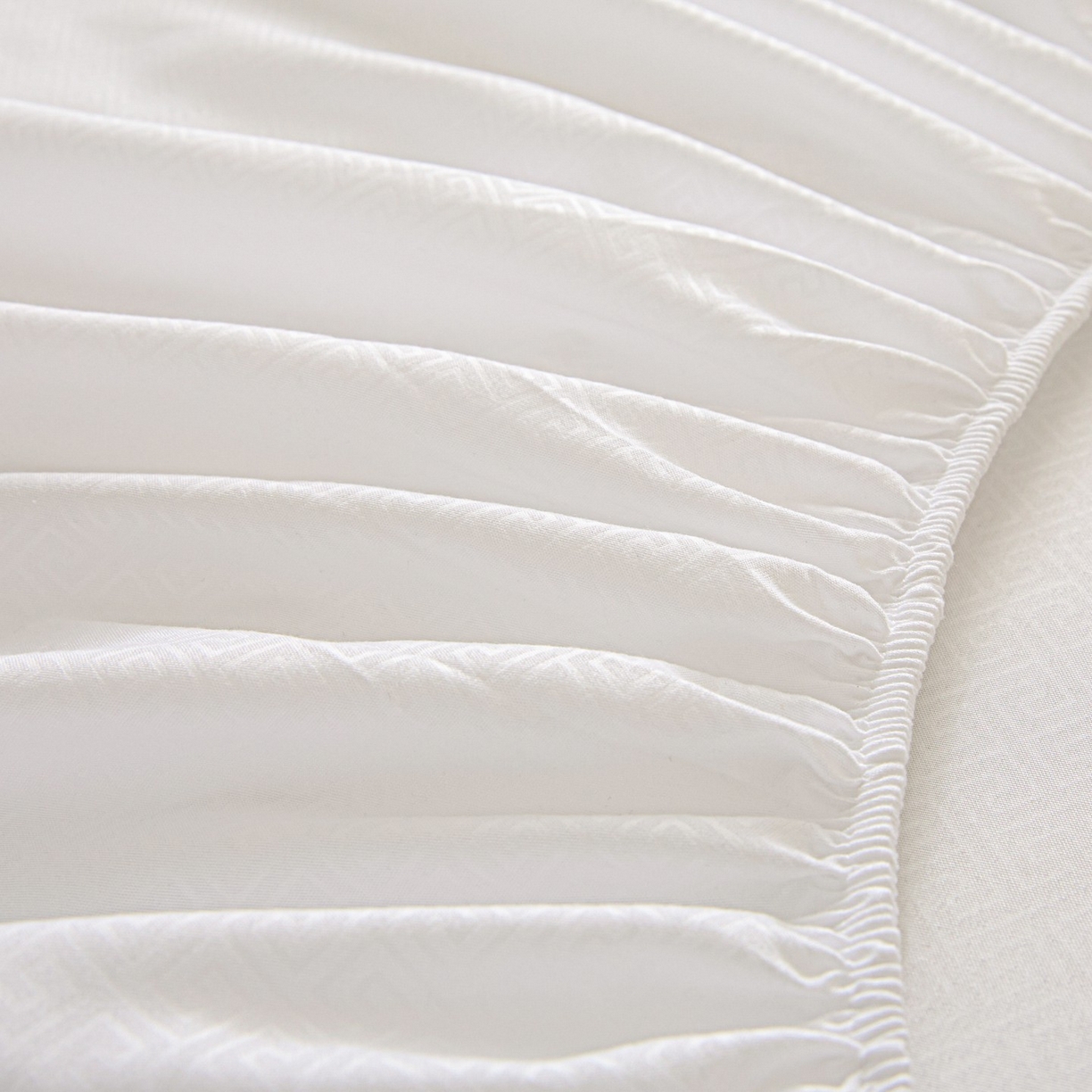 91家纺网 家纺一手货源 找家纺 梵克保罗 2026新款磨毛压光工艺单品床笠 YG-白色