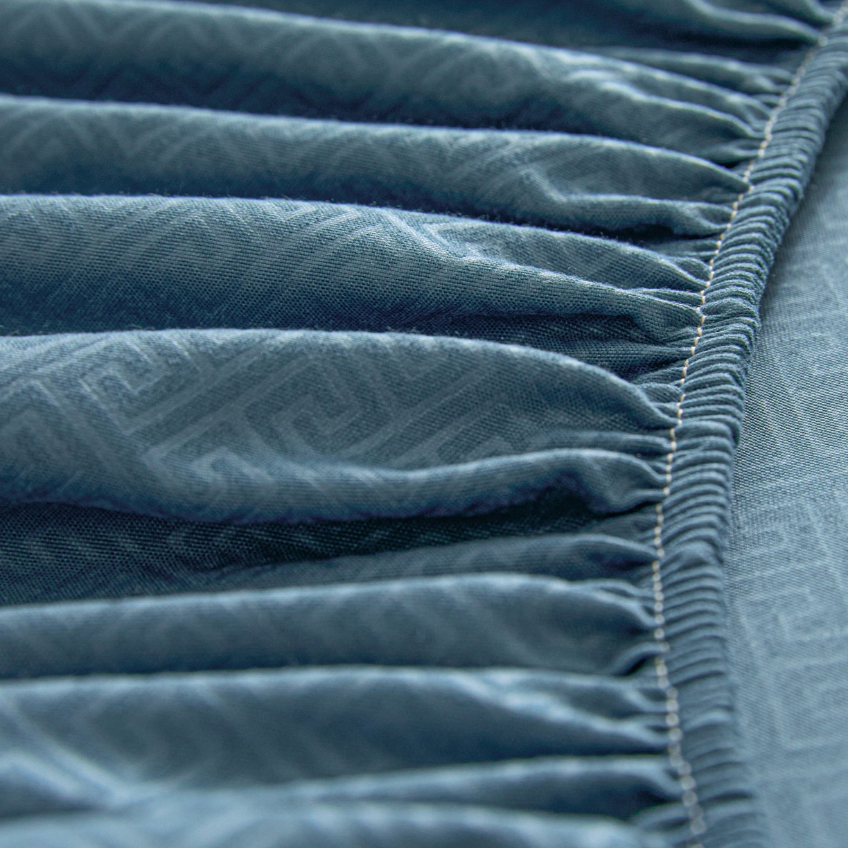 91家纺网 家纺一手货源 找家纺 梵克保罗 2026新款磨毛压光工艺单品床笠 YG-牛仔蓝