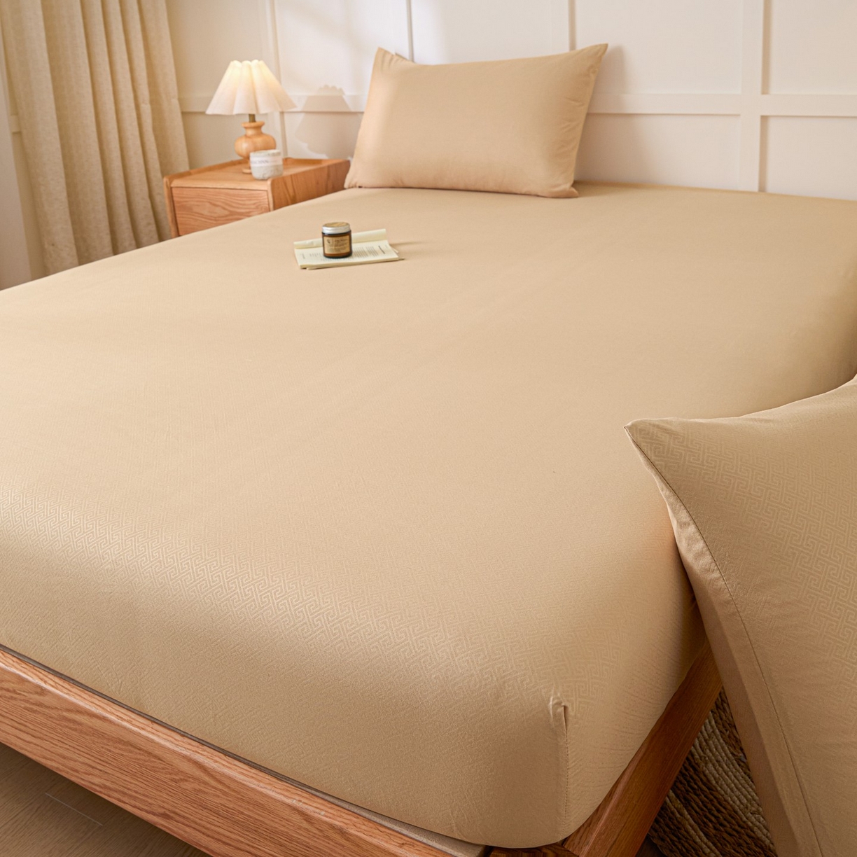 91家纺网 家纺一手货源 找家纺 梵克保罗 2026新款磨毛压光工艺单品床笠 YG-卡其