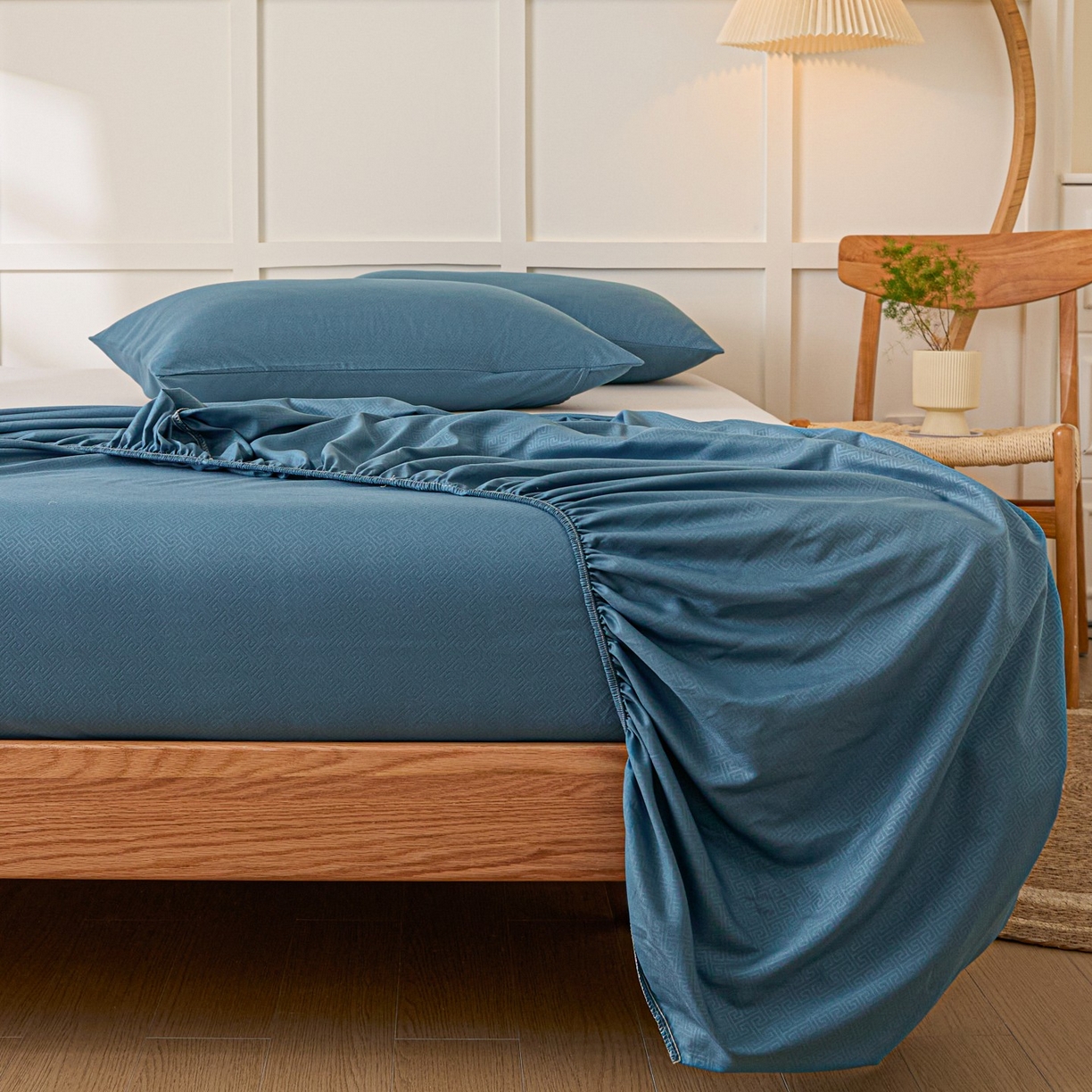 91家纺网 家纺一手货源 找家纺 梵克保罗 2026新款磨毛压光工艺单品床笠 YG-牛仔蓝