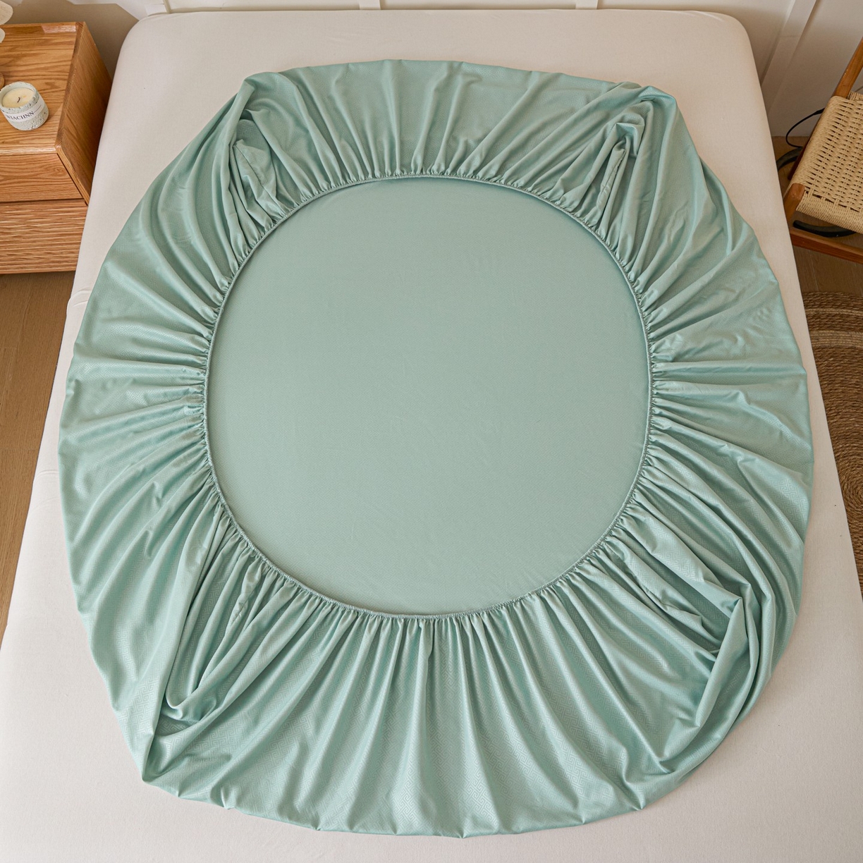 91家纺网 家纺一手货源 找家纺 梵克保罗 2026新款磨毛压光工艺单品床笠 YG-墨绿