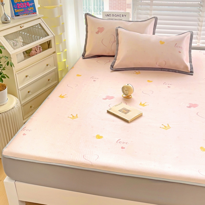 91家纺网 家纺一手货源 找家纺 金盛纺 2025新款A类数码印花冰丝席-床笠款爱心