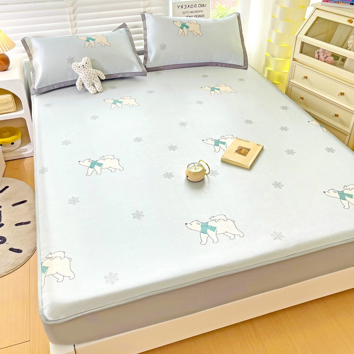 91家纺网 家纺一手货源 找家纺 金盛纺 2025新款A类数码印花冰丝席-床笠款北极熊