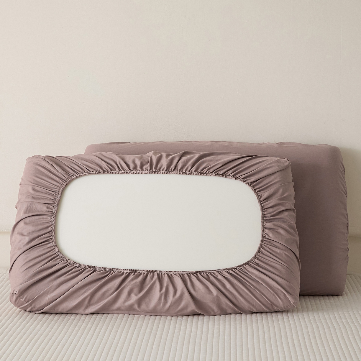 91家纺网 家纺一手货源 找家纺 梵克保罗 2026新款13372 全棉纯棉橡皮筋魔术万能单层枕套  适用多种枕头 XP-棕色