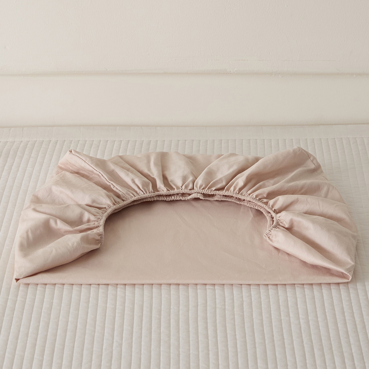 91家纺网 家纺一手货源 找家纺 梵克保罗 2026新款13372 全棉纯棉橡皮筋魔术万能单层枕套  适用多种枕头 xp-金色