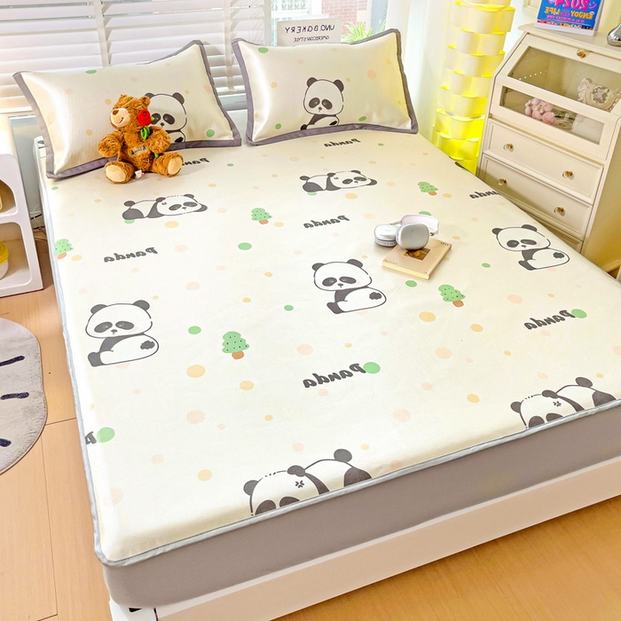 91家纺网 家纺一手货源 找家纺 金盛纺 2025新款A类数码印花冰丝席-床笠款趴趴熊