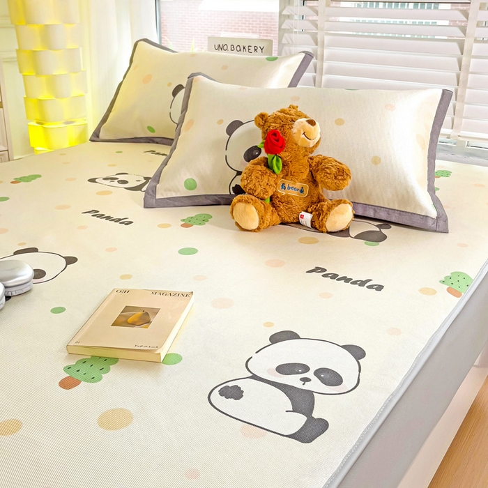 91家纺网 家纺一手货源 找家纺 金盛纺 2025新款A类数码印花冰丝席-床笠款趴趴熊