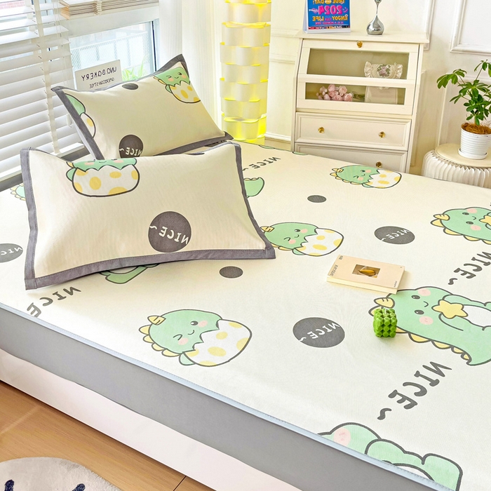 91家纺网 家纺一手货源 找家纺 金盛纺 2025新款A类数码印花冰丝席-床笠款萌恐龙