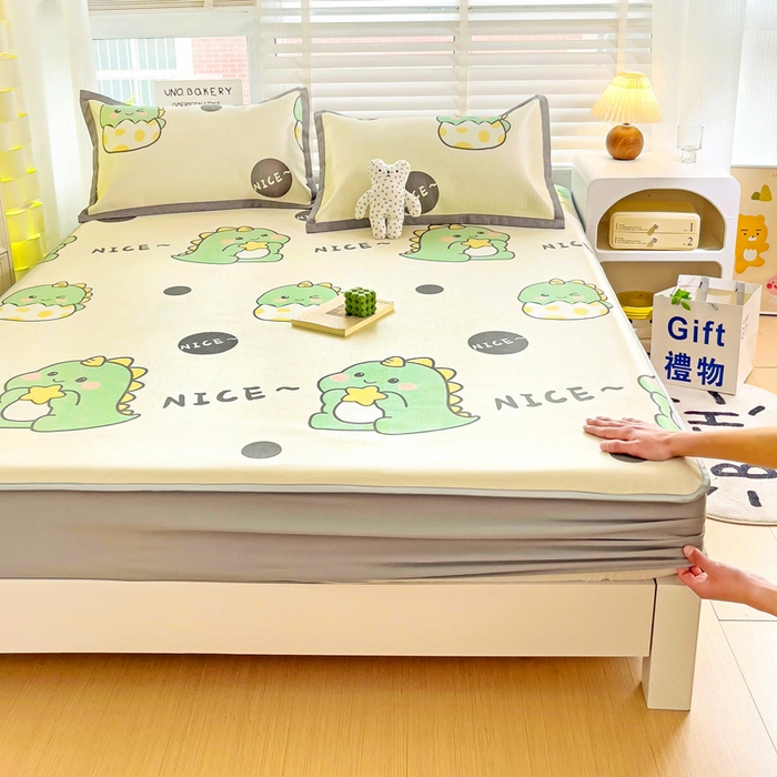 91家纺网 家纺一手货源 找家纺 金盛纺 2025新款A类数码印花冰丝席-床笠款萌恐龙