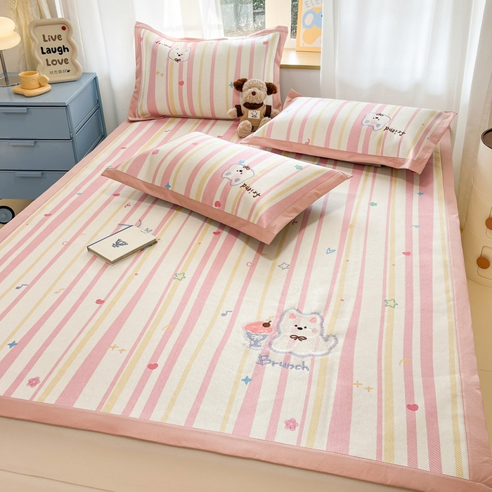 91家纺网 家纺一手货源 找家纺 （总）雅居纺家纺 2026新款A类加厚三明治底绣花冰藤席床单款凉席席子