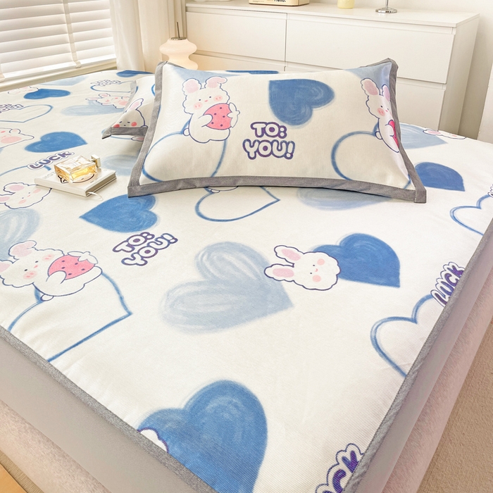 91家纺网 家纺一手货源 找家纺 金盛纺 2025新款A类数码印花冰丝席-床笠款幸运兔