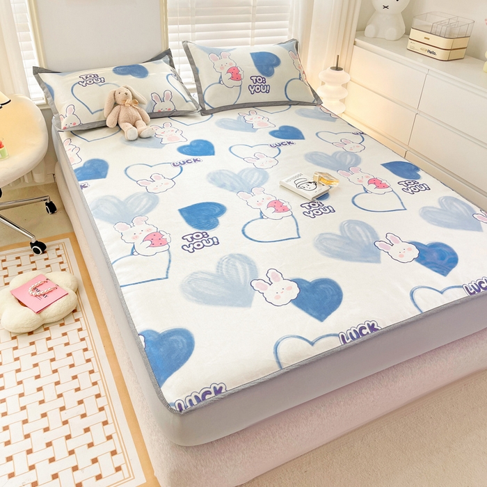 91家纺网 家纺一手货源 找家纺 金盛纺 2025新款A类数码印花冰丝席-床笠款幸运兔