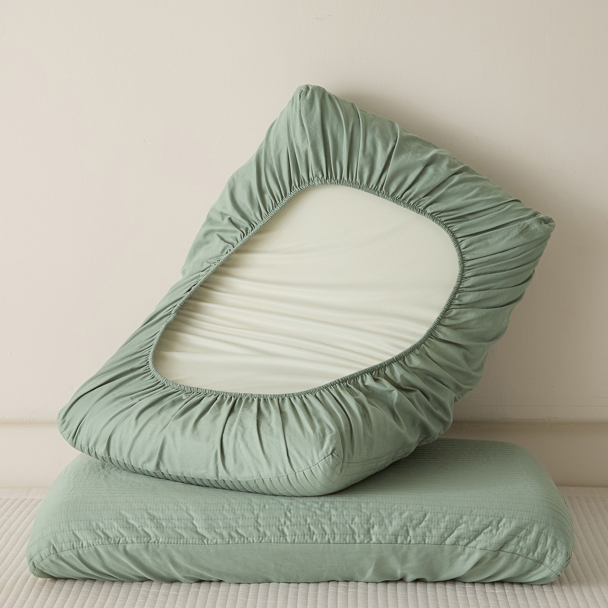 91家纺网 家纺一手货源 找家纺 梵克保罗 2026新款13372 全棉橡皮筋魔术万能夹棉枕套  适用多种枕头 HF-绿色