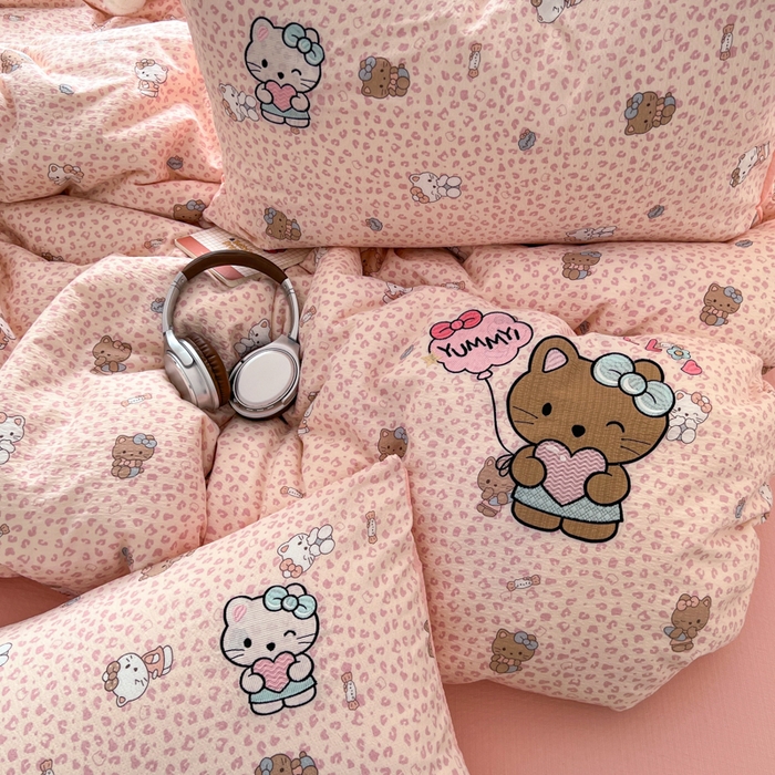 91家纺网 家纺一手货源 找家纺 妖妖家纺  2026小清新软糯双层纱刺绣四件套 豹豹猫甜心粉-刺绣