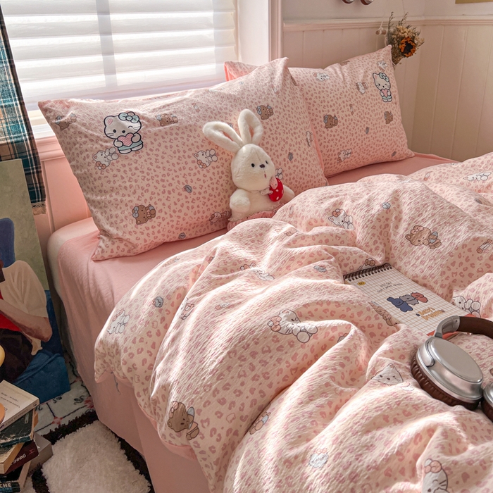 91家纺网 家纺一手货源 找家纺 妖妖家纺  2026小清新软糯双层纱刺绣四件套 豹豹猫甜心粉-刺绣