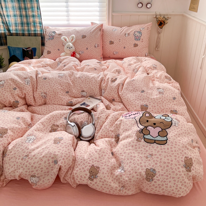 91家纺网 家纺一手货源 找家纺 妖妖家纺  2026小清新软糯双层纱刺绣四件套 豹豹猫甜心粉-刺绣