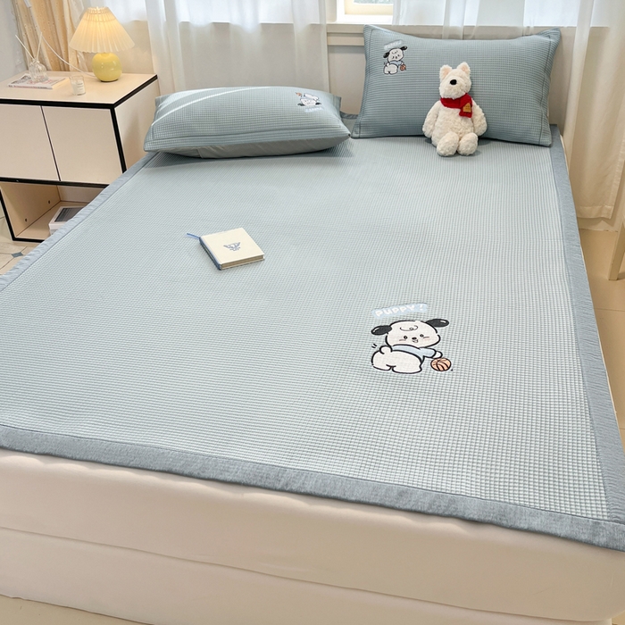 91家纺网 家纺一手货源 找家纺 雅居纺家纺 2026新款A类加厚三明治底华夫格绣花凉感席床单款凉席席子 床席款-乐趣小狗