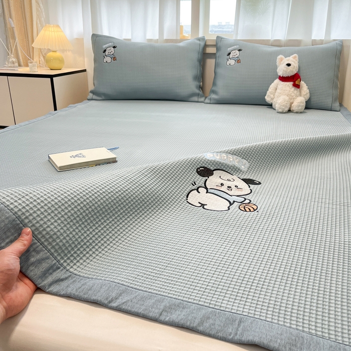 91家纺网 家纺一手货源 找家纺 雅居纺家纺 2026新款A类加厚三明治底华夫格绣花凉感席床单款凉席席子 床席款-乐趣小狗