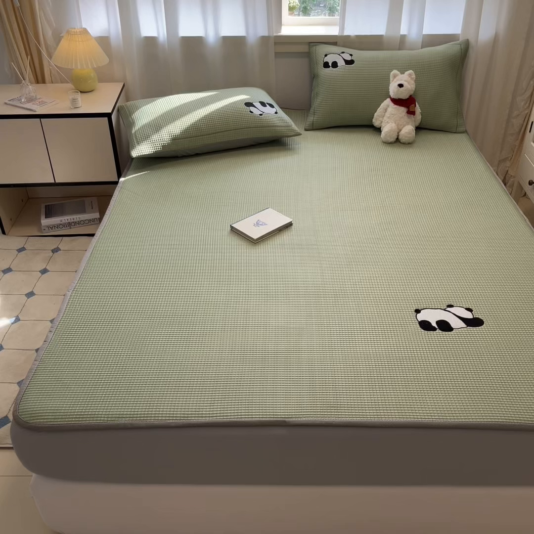 91家纺网 家纺一手货源 找家纺 （总）雅居纺家纺 2026新款A类加厚三明治底华夫格绣花凉感席床笠款凉席席子