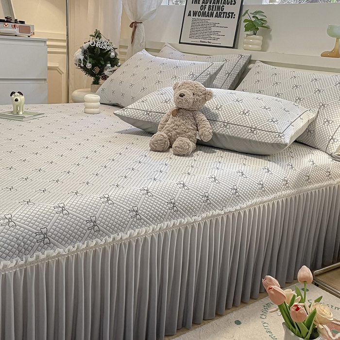 91家纺网 家纺一手货源 找家纺 雅居纺家纺 2026新款加厚三明治底床裙款凉感席凉席席子 蝴蝶结爱恋-灰