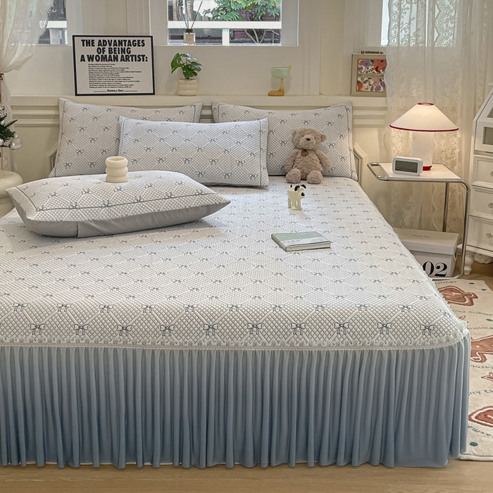 91家纺网 家纺一手货源 找家纺 雅居纺家纺 2026新款加厚三明治底床裙款凉感席凉席席子 蝴蝶结爱恋-蓝